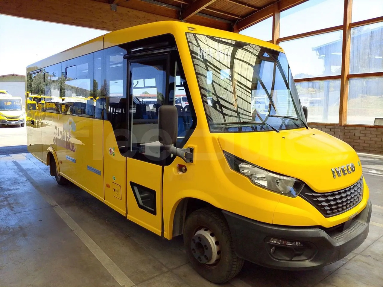 Iveco Indcar - Okul otobüsü: fotoğraf 1 Iveco Indcar - Okul otobüsü: fotoğraf 1