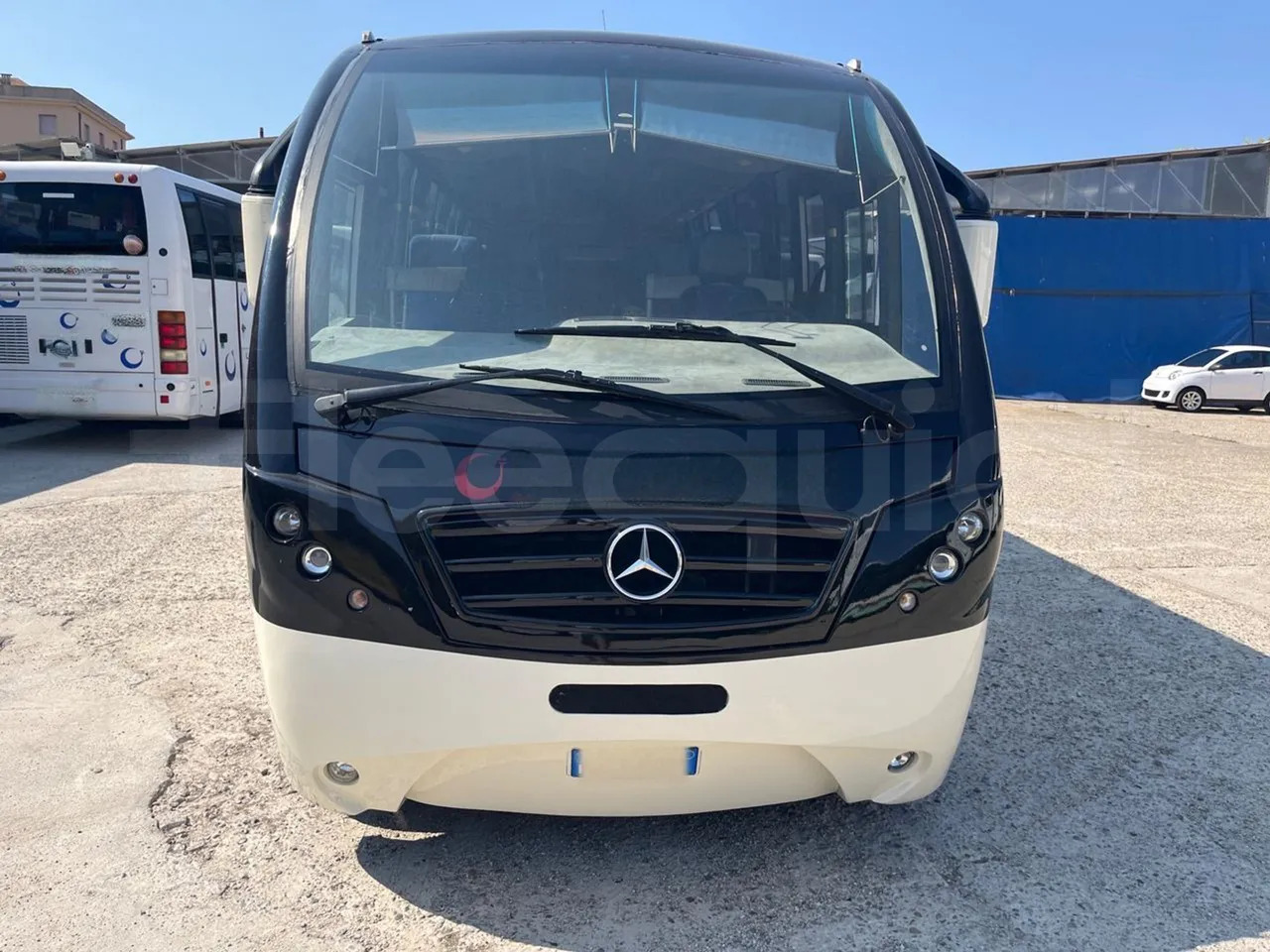 Mercedes-Benz MB 818 S - Turistik otobüs: fotoğraf 2 Mercedes-Benz MB 818 S - Turistik otobüs: fotoğraf 2
