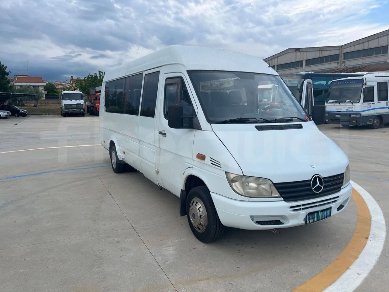 Mercedes-Benz Sprinter - Şehir otobüsü: fotoğraf 1 Mercedes-Benz Sprinter - Şehir otobüsü: fotoğraf 1