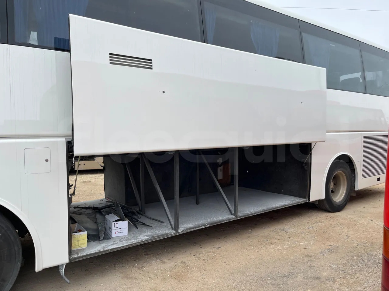 Volvo B12 finansal kiralama Volvo B12: fotoğraf 8 Volvo B12 finansal kiralama Volvo B12: fotoğraf 8