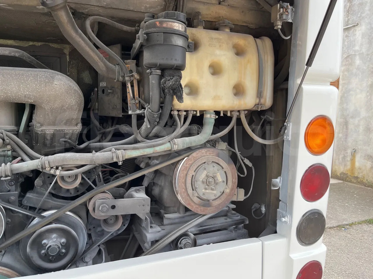 Volvo B12 finansal kiralama Volvo B12: fotoğraf 18 Volvo B12 finansal kiralama Volvo B12: fotoğraf 18