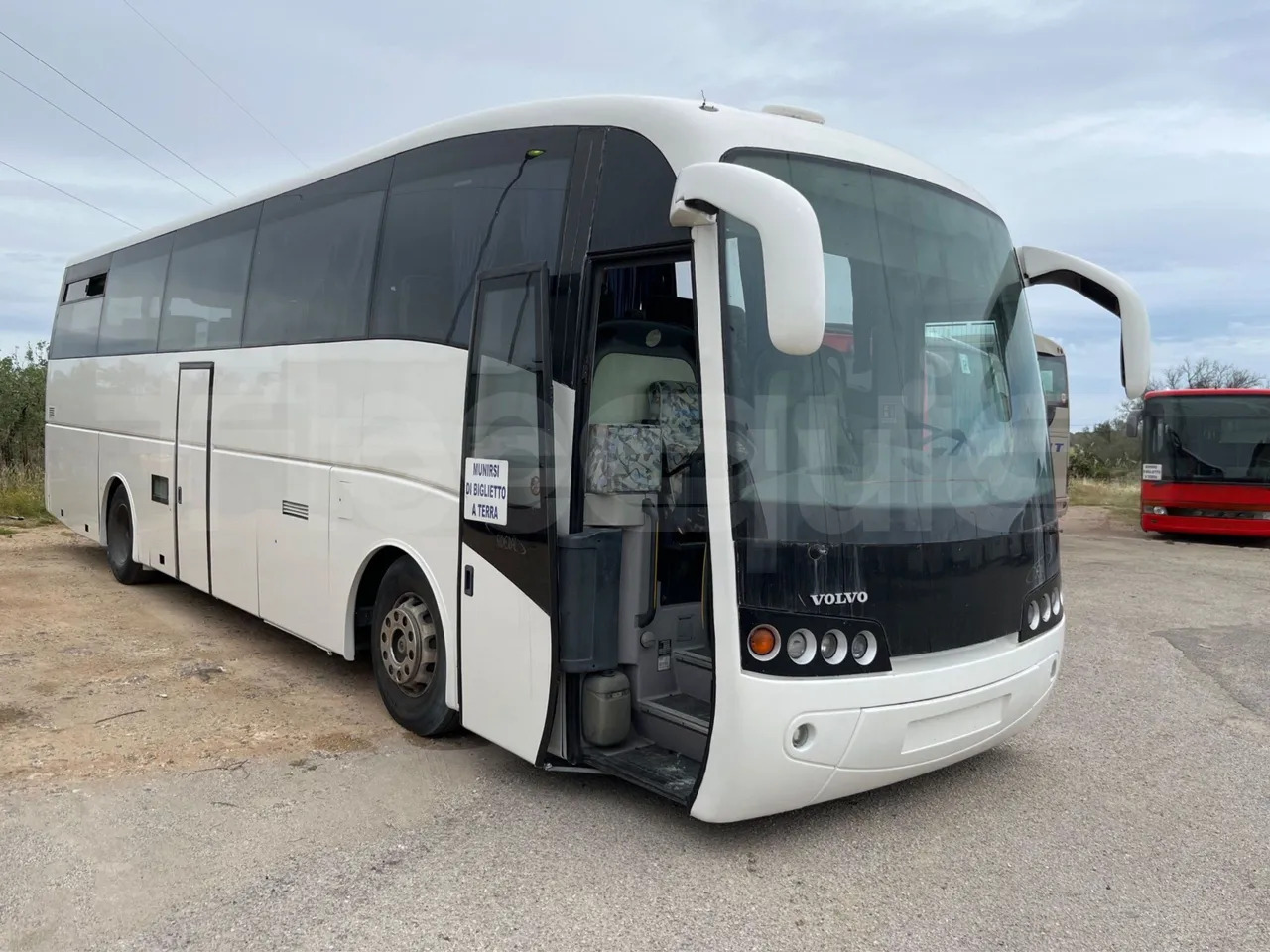 Volvo B12 - Turistik otobüs: fotoğraf 1 Volvo B12 - Turistik otobüs: fotoğraf 1