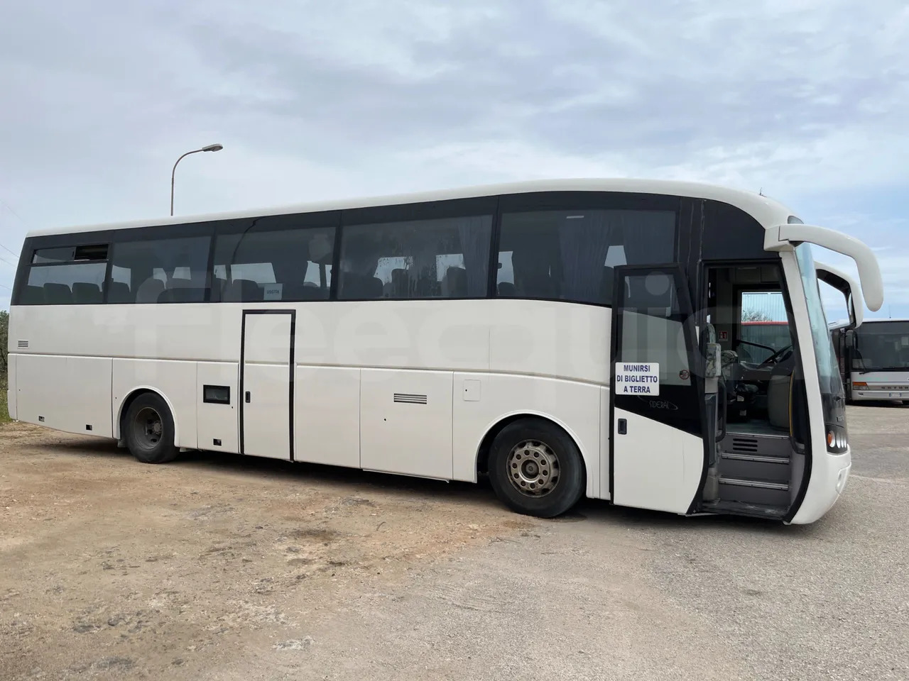 Volvo B12 finansal kiralama Volvo B12: fotoğraf 13 Volvo B12 finansal kiralama Volvo B12: fotoğraf 13