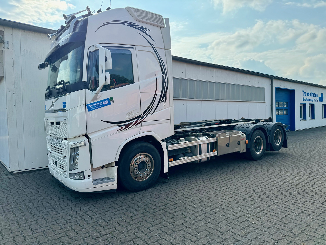 VOLVO Fh-13-540 6x4R - Kancalı yükleyici kamyon: fotoğraf 2 VOLVO Fh-13-540 6x4R - Kancalı yükleyici kamyon: fotoğraf 2