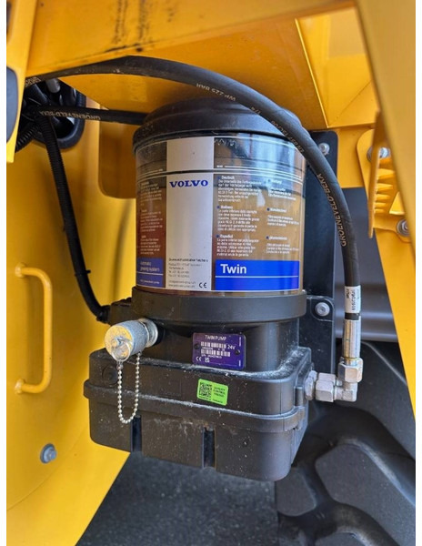 Tekerlekli yükleyici Volvo L 90 H: fotoğraf 15 Tekerlekli yükleyici Volvo L 90 H: fotoğraf 15