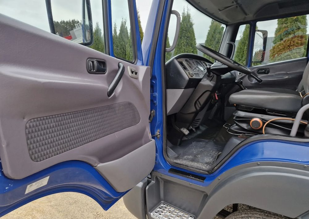 Damperli kamyon Nissan Atleon 3.0: fotoğraf 7 Damperli kamyon Nissan Atleon 3.0: fotoğraf 7