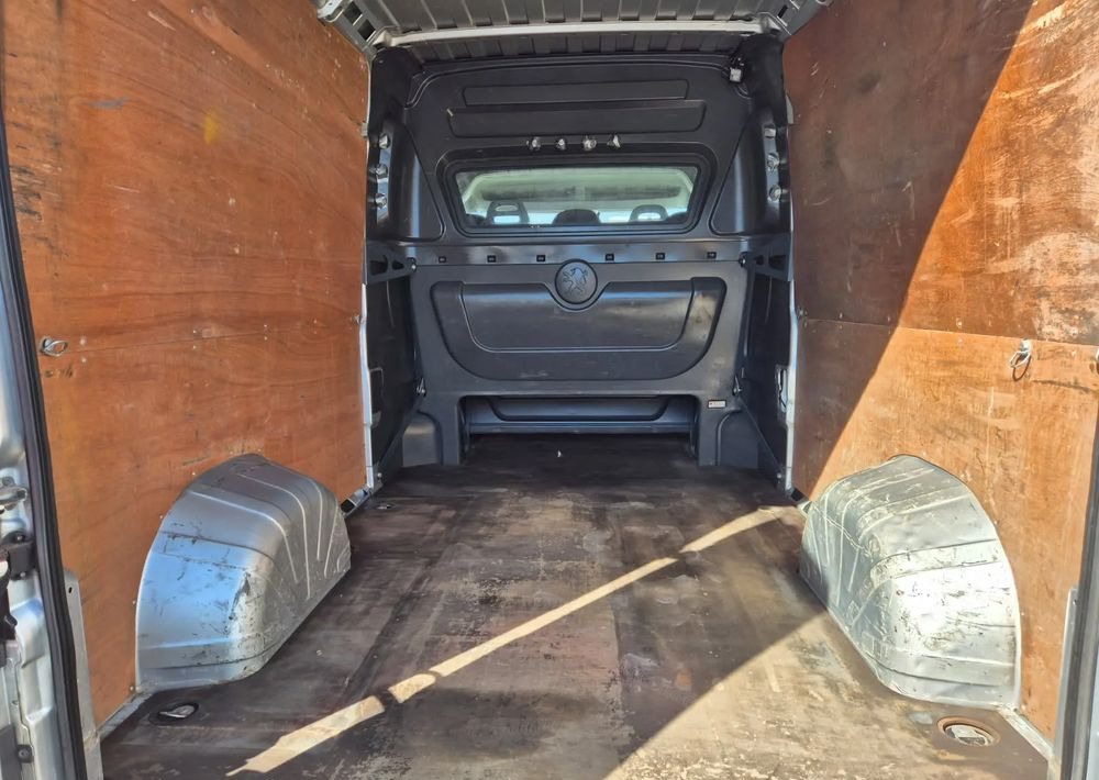 Peugeot Boxer 130KM Brygadówka L3H2 - Çift kabin kamyonet: fotoğraf 4 Peugeot Boxer 130KM Brygadówka L3H2 - Çift kabin kamyonet: fotoğraf 4