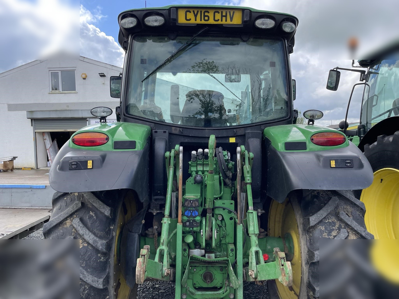 2016 JOHN DEERE 6110R - Traktör: fotoğraf 3 2016 JOHN DEERE 6110R - Traktör: fotoğraf 3