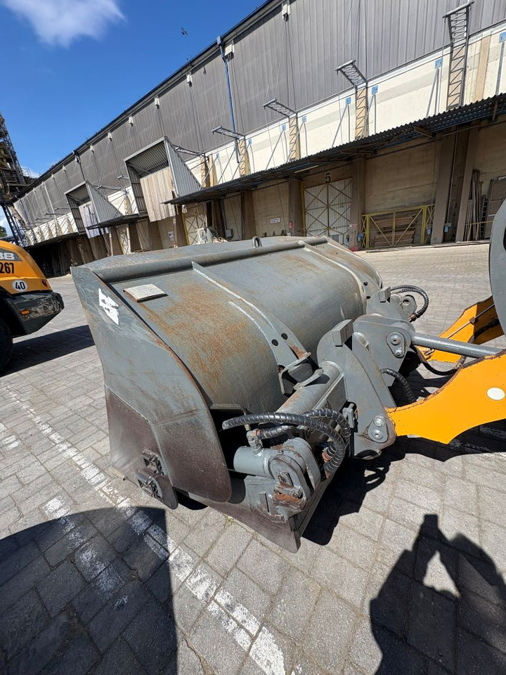 Liebherr L538 - Tekerlekli yükleyici: fotoğraf 3 Liebherr L538 - Tekerlekli yükleyici: fotoğraf 3