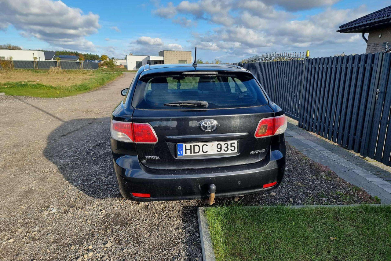 Toyota Avensis - Station wagon: fotoğraf 4 Toyota Avensis - Station wagon: fotoğraf 4