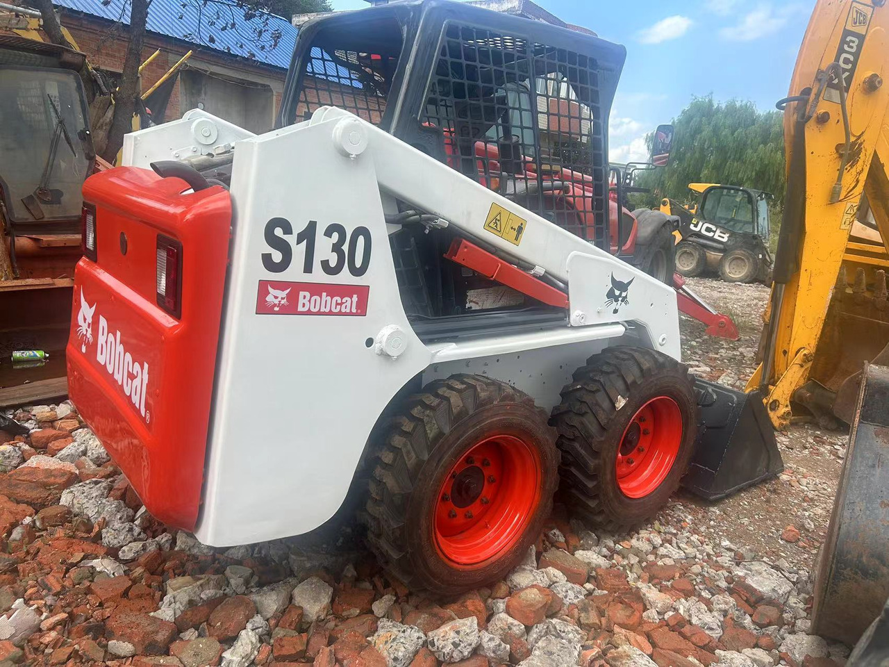 BOBCAT S130 skid steer loader Mining/Agriculture/Urban Construction - Mini yükleyici: fotoğraf 1 BOBCAT S130 skid steer loader Mining/Agriculture/Urban Construction - Mini yükleyici: fotoğraf 1