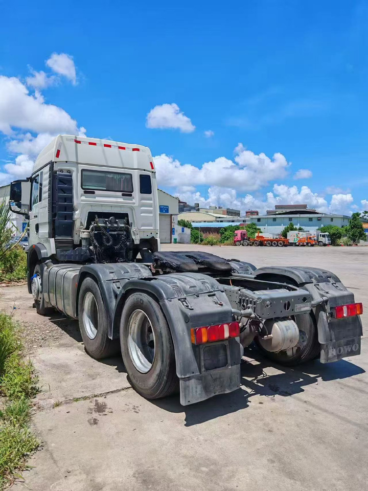 SINOTRUK howo 371,430 ,460 tractor multiple models used and stock new tractors Customizable - Çekici: fotoğraf 4 SINOTRUK howo 371,430 ,460 tractor multiple models used and stock new tractors Customizable - Çekici: fotoğraf 4
