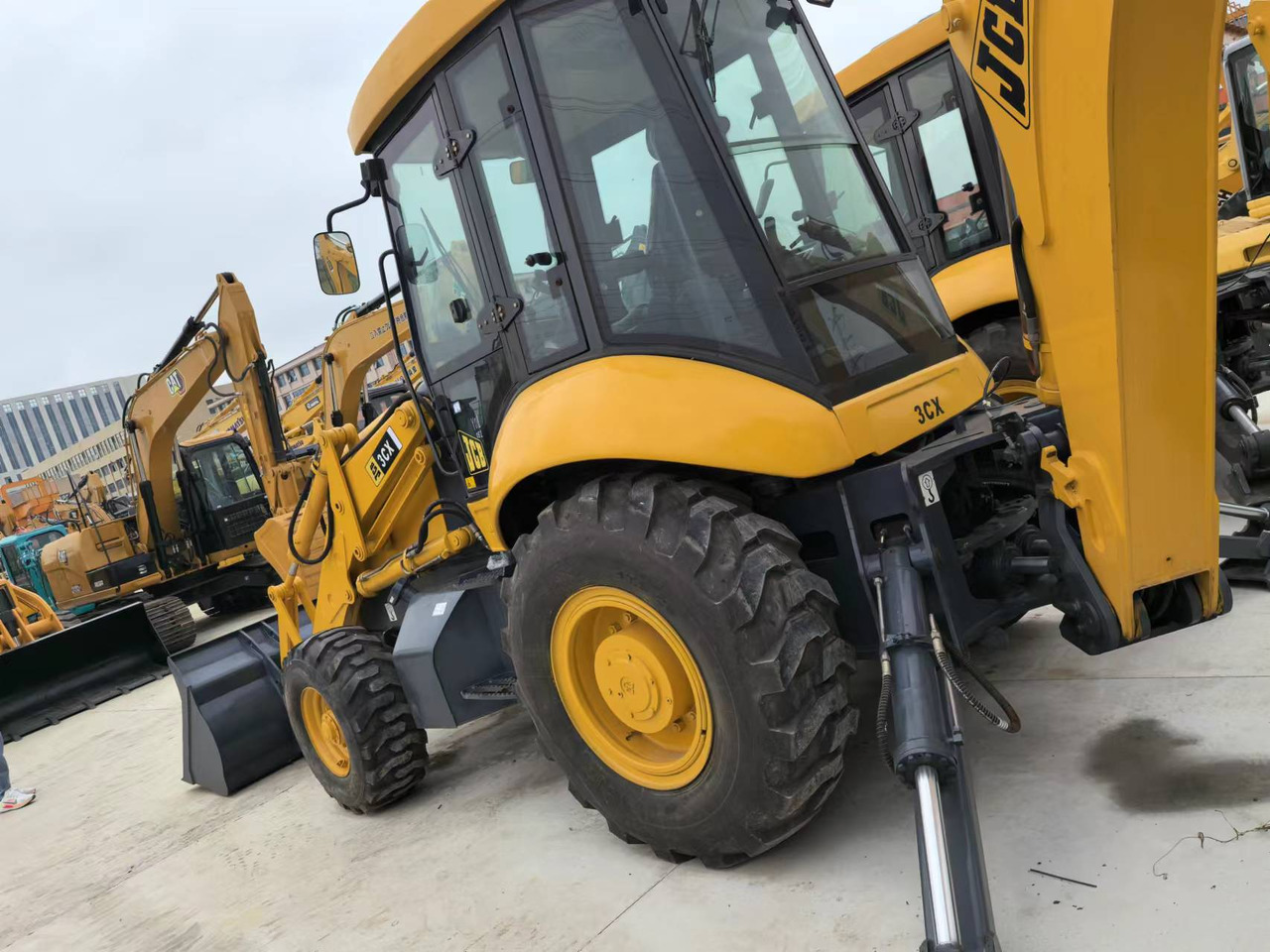 JCB 3CX backhoe loader TLB versatile machine multiple attachment options - Iş makinesi: fotoğraf 5 JCB 3CX backhoe loader TLB versatile machine multiple attachment options - Iş makinesi: fotoğraf 5