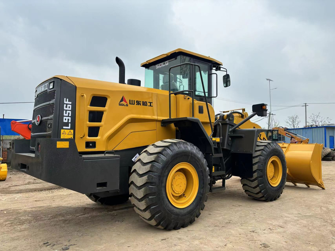 Tekerlekli yükleyici SDLG L956F china brand front loader 5 ton class: fotoğraf 9 Tekerlekli yükleyici SDLG L956F china brand front loader 5 ton class: fotoğraf 9