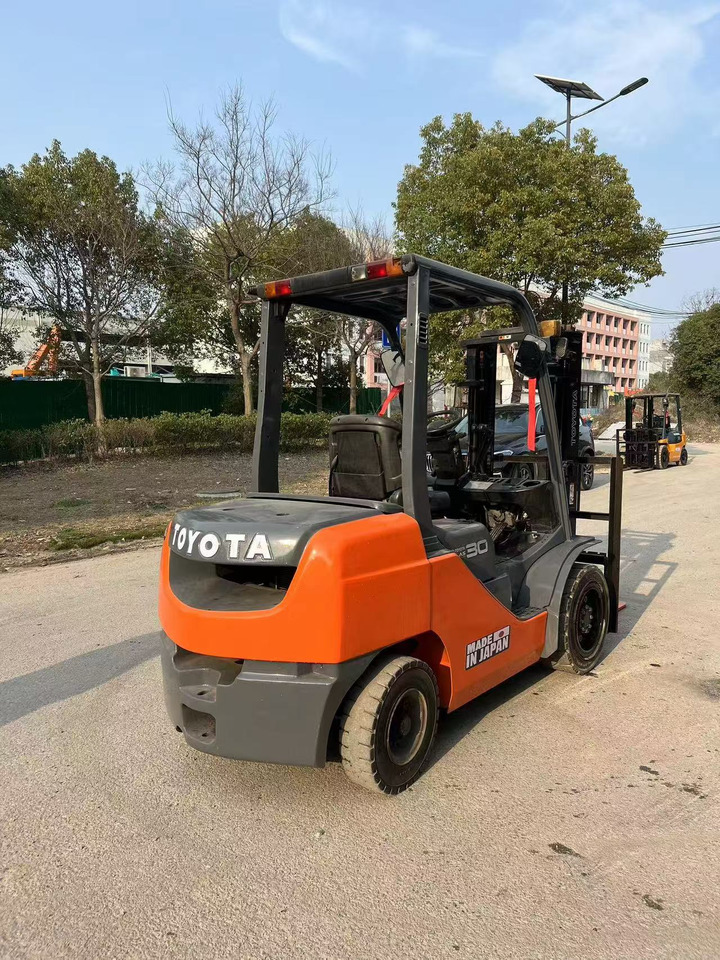 TOYOTA 3 ton 8F used japan brand diesel forklift - Dizel forklift: fotoğraf 4 TOYOTA 3 ton 8F used japan brand diesel forklift - Dizel forklift: fotoğraf 4