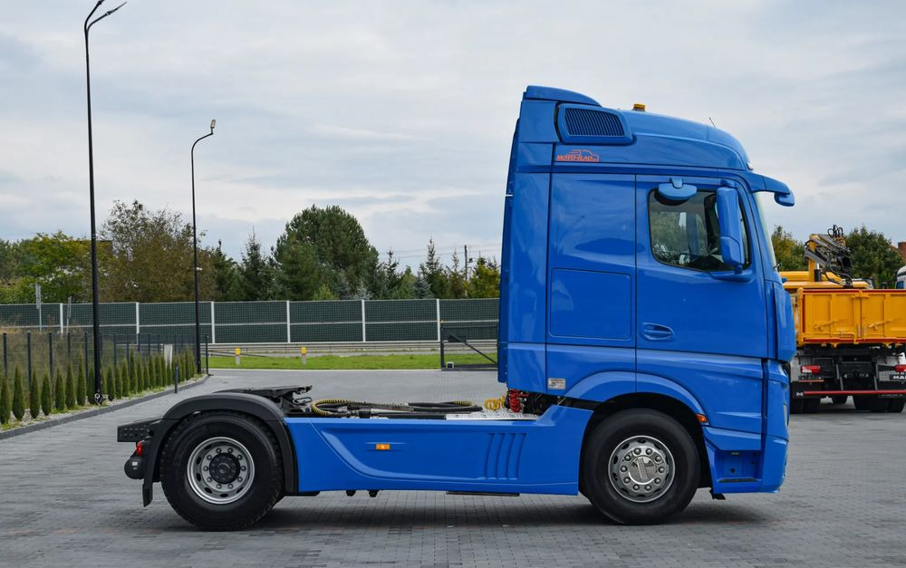 Mercedes-Benz ACTROS 1851 / EURO 6 / BIGSPACE / HYDRAULIKA / RETARDER / FULL SPILERY / SERWISOWANY / SPROWADZONY - Çekici: fotoğraf 4 Mercedes-Benz ACTROS 1851 / EURO 6 / BIGSPACE / HYDRAULIKA / RETARDER / FULL SPILERY / SERWISOWANY / SPROWADZONY - Çekici: fotoğraf 4