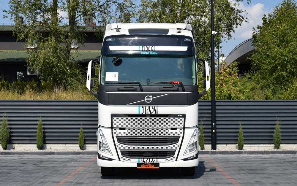 Volvo FH500 / EURO 6 / NOWY MODEL / KLIMATYZACJA POSTOJOWA / ACC / LEDY / 2 ZBIORNIKI / FULL SPILERY / 2023 / NISKI PRZEBIEG / SERWISOWANY / SPROWADZONY - Çekici: fotoğraf 2 Volvo FH500 / EURO 6 / NOWY MODEL / KLIMATYZACJA POSTOJOWA / ACC / LEDY / 2 ZBIORNIKI / FULL SPILERY / 2023 / NISKI PRZEBIEG / SERWISOWANY / SPROWADZONY - Çekici: fotoğraf 2