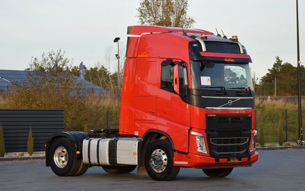 Volvo FH500 / HYDRAULIKA / EURO 6 / ACC / LEDY / ALUFELGI / SERWISOWANY / SPROWADZONY - Çekici: fotoğraf 3 Volvo FH500 / HYDRAULIKA / EURO 6 / ACC / LEDY / ALUFELGI / SERWISOWANY / SPROWADZONY - Çekici: fotoğraf 3