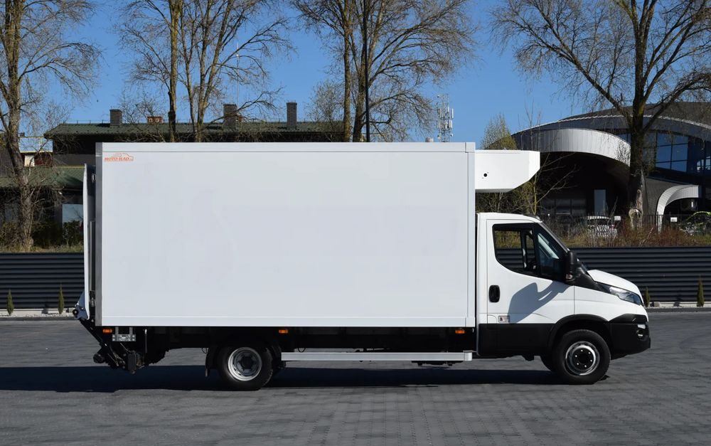 Iveco DAILY 70C18 / 3.0 - 180 KM / AUTOMAT HI-MATIC / 3 OSOBY / CHŁODNIA - MROŹNIA 4,55 M / AGREGAD FRIGOBLOCK / WINDA SORENSEN / KLIMA / TEMPOMAT / KAMERA COFANIA / REGULOWANE ZAWIESZENIE / SERWISOWA - Refrijeratör kamyon: fotoğraf 4 Iveco DAILY 70C18 / 3.0 - 180 KM / AUTOMAT HI-MATIC / 3 OSOBY / CHŁODNIA - MROŹNIA 4,55 M / AGREGAD FRIGOBLOCK / WINDA SORENSEN / KLIMA / TEMPOMAT / KAMERA COFANIA / REGULOWANE ZAWIESZENIE / SERWISOWA - Refrijeratör kamyon: fotoğraf 4