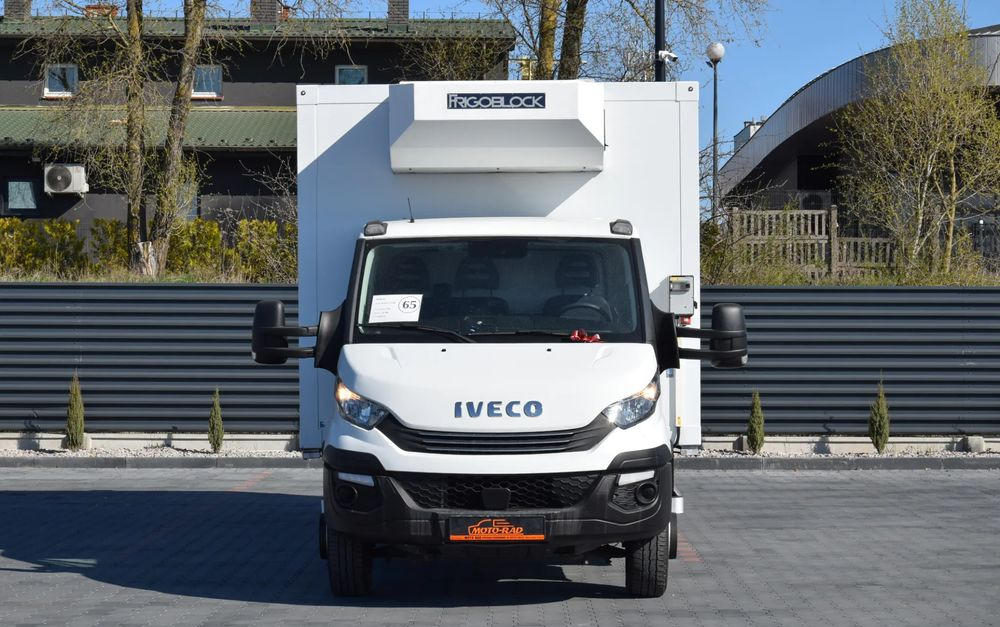 Iveco DAILY 70C18 / 3.0 - 180 KM / AUTOMAT HI-MATIC / 3 OSOBY / CHŁODNIA - MROŹNIA 4,55 M / AGREGAD FRIGOBLOCK / WINDA SORENSEN / KLIMA / TEMPOMAT / KAMERA COFANIA / REGULOWANE ZAWIESZENIE / SERWISOWA - Refrijeratör kamyon: fotoğraf 2 Iveco DAILY 70C18 / 3.0 - 180 KM / AUTOMAT HI-MATIC / 3 OSOBY / CHŁODNIA - MROŹNIA 4,55 M / AGREGAD FRIGOBLOCK / WINDA SORENSEN / KLIMA / TEMPOMAT / KAMERA COFANIA / REGULOWANE ZAWIESZENIE / SERWISOWA - Refrijeratör kamyon: fotoğraf 2