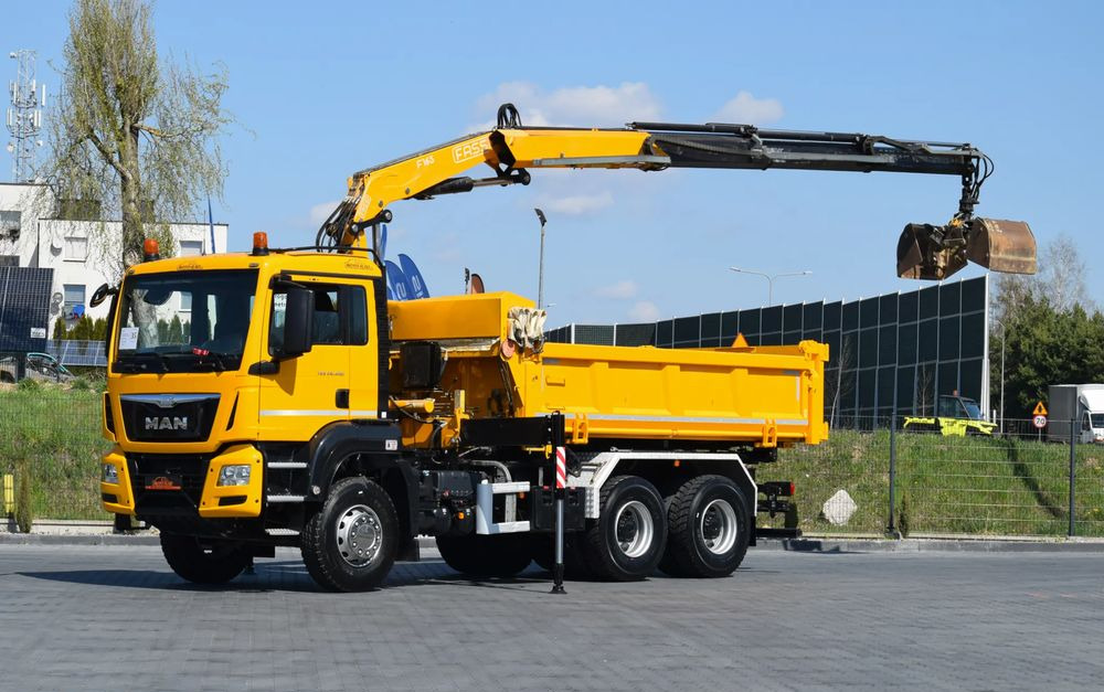 MAN TGS 26.400 / 6x4 / EURO 6 / UDT / HDS FASSI 165 / WYSUW x3 / ROTATOR / CHWYTAK / STEROWANIE RADIOWE / WZMOCNIONA RAMA / WYWROTKA / HYDROBURTA / AUTOMAT / 2017 / NOWE OPONY - 100% / NISKI PRZEBIEG - Damperli kamyon, Vinçli kamyon: fotoğraf 1 MAN TGS 26.400 / 6x4 / EURO 6 / UDT / HDS FASSI 165 / WYSUW x3 / ROTATOR / CHWYTAK / STEROWANIE RADIOWE / WZMOCNIONA RAMA / WYWROTKA / HYDROBURTA / AUTOMAT / 2017 / NOWE OPONY - 100% / NISKI PRZEBIEG - Damperli kamyon, Vinçli kamyon: fotoğraf 1