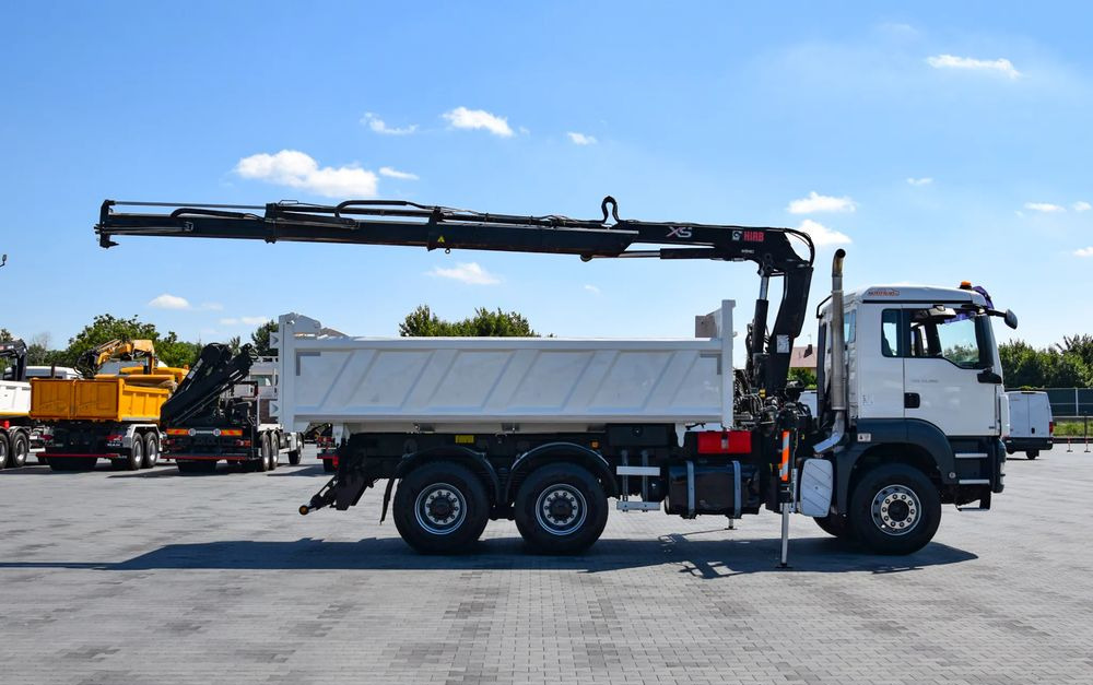 MAN TGS 33.360 / 6x4 / HDS HIAB 122 E-2 HIDUO / STEROWANIE RADIOWE / WYWROTKA / HYDROBURTA / AUTOMAT / KLIMA / TEMPOMAT / KAMERA COFANIA / SPROWADZONY - Damperli kamyon, Vinçli kamyon: fotoğraf 4 MAN TGS 33.360 / 6x4 / HDS HIAB 122 E-2 HIDUO / STEROWANIE RADIOWE / WYWROTKA / HYDROBURTA / AUTOMAT / KLIMA / TEMPOMAT / KAMERA COFANIA / SPROWADZONY - Damperli kamyon, Vinçli kamyon: fotoğraf 4