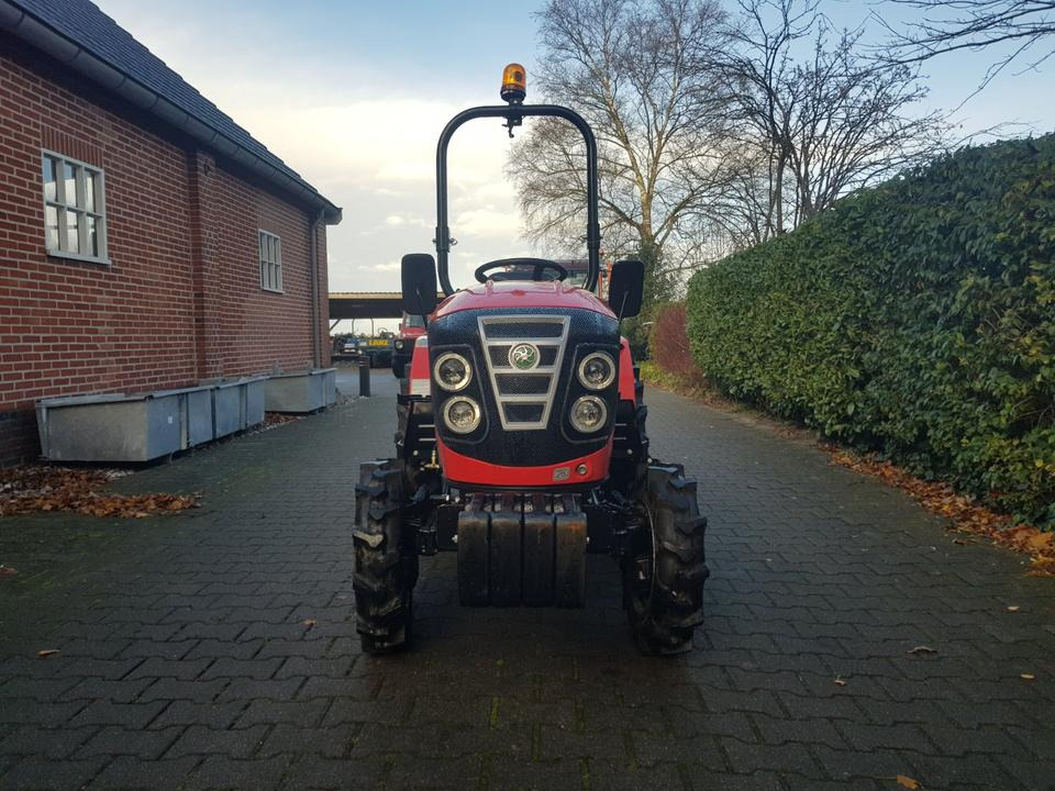 Kleintraktor Fieldtrac 918 mit Schlegelmäher - Küçük traktör: fotoğraf 4 Kleintraktor Fieldtrac 918 mit Schlegelmäher - Küçük traktör: fotoğraf 4