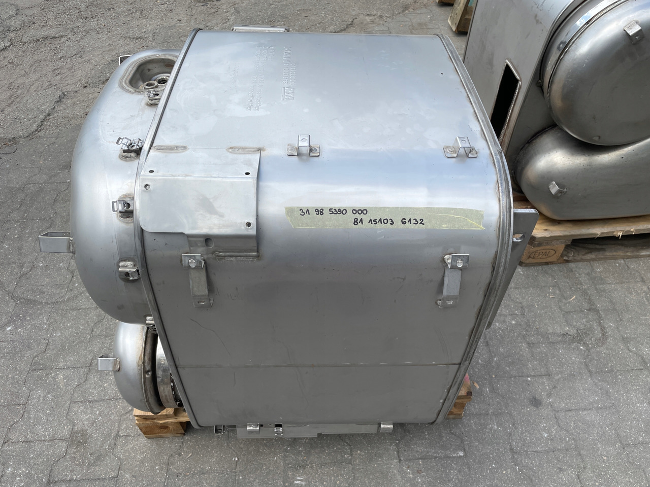 KATALIZATOR MAN TGX TGS EURO 6 DPF TŁUMIK WYDECH 81151036132 - Egzoz borusu - Kamyon: fotoğraf 2 KATALIZATOR MAN TGX TGS EURO 6 DPF TŁUMIK WYDECH 81151036132 - Egzoz borusu - Kamyon: fotoğraf 2