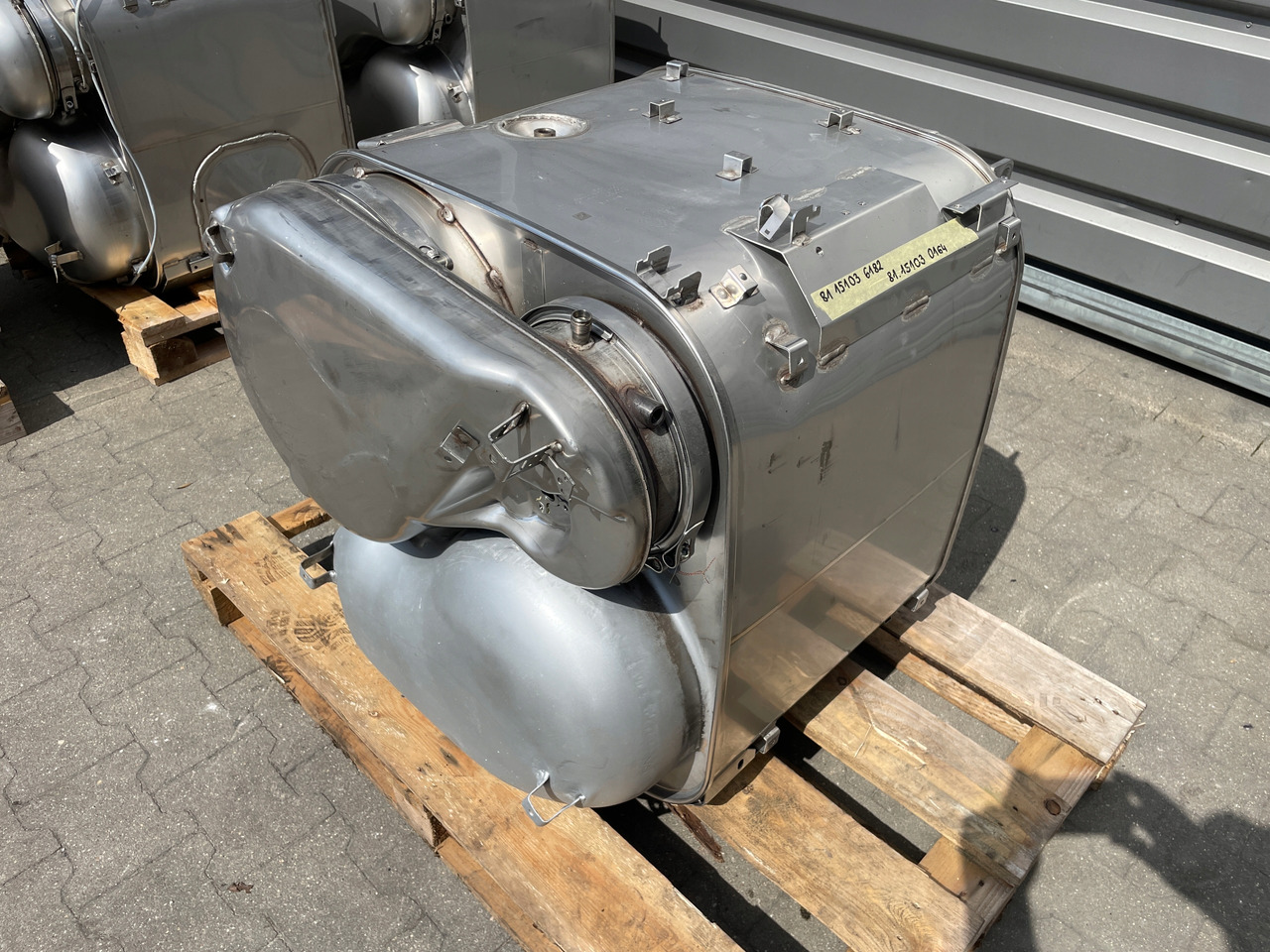 KATALIZATOR MAN TGX TGS EURO 6 DPF TŁUMIK WYDECH 81151036182 - Katalitik konvertör - Kamyon: fotoğraf 2 KATALIZATOR MAN TGX TGS EURO 6 DPF TŁUMIK WYDECH 81151036182 - Katalitik konvertör - Kamyon: fotoğraf 2