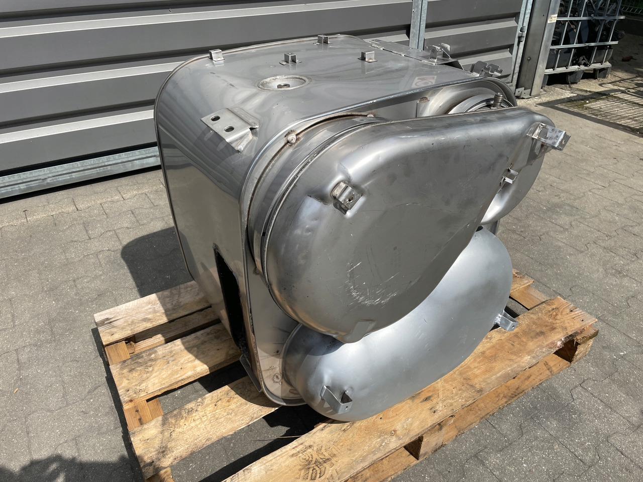 KATALIZATOR MAN TGX TGS EURO 6 DPF TŁUMIK WYDECH 81151036182 - Katalitik konvertör - Kamyon: fotoğraf 3 KATALIZATOR MAN TGX TGS EURO 6 DPF TŁUMIK WYDECH 81151036182 - Katalitik konvertör - Kamyon: fotoğraf 3