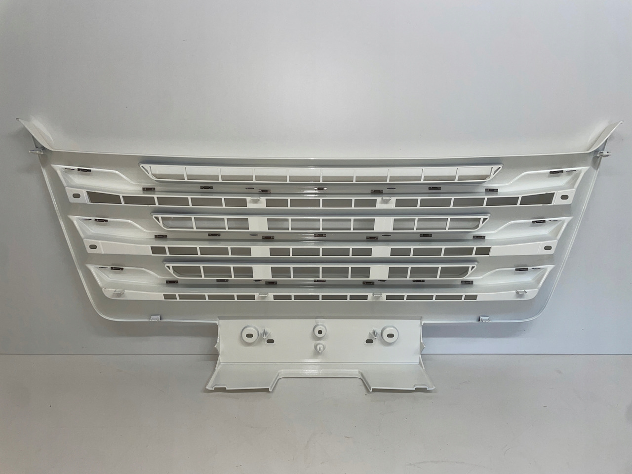 ŚRODKOWY GRILL CHROM ZDERZAKA MAN TGX TG3 TGX 3 ATRAPA 81416146084 - Izgara - Kamyon: fotoğraf 4 ŚRODKOWY GRILL CHROM ZDERZAKA MAN TGX TG3 TGX 3 ATRAPA 81416146084 - Izgara - Kamyon: fotoğraf 4