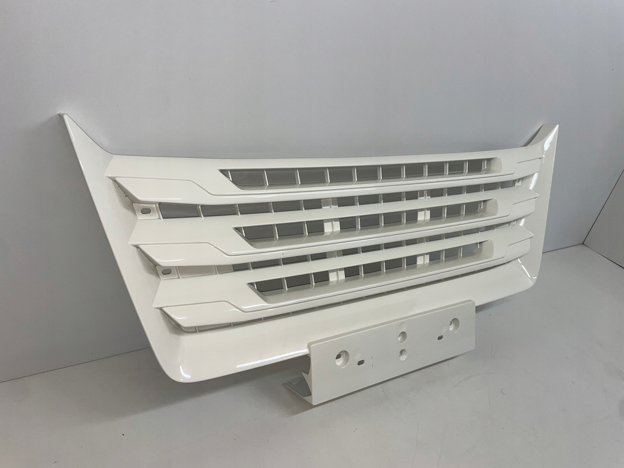 ŚRODKOWY GRILL ZDERZAKA MAN TGX TG3 TGX 3 ATRAPA 81416146085 - Izgara - Kamyon: fotoğraf 2 ŚRODKOWY GRILL ZDERZAKA MAN TGX TG3 TGX 3 ATRAPA 81416146085 - Izgara - Kamyon: fotoğraf 2