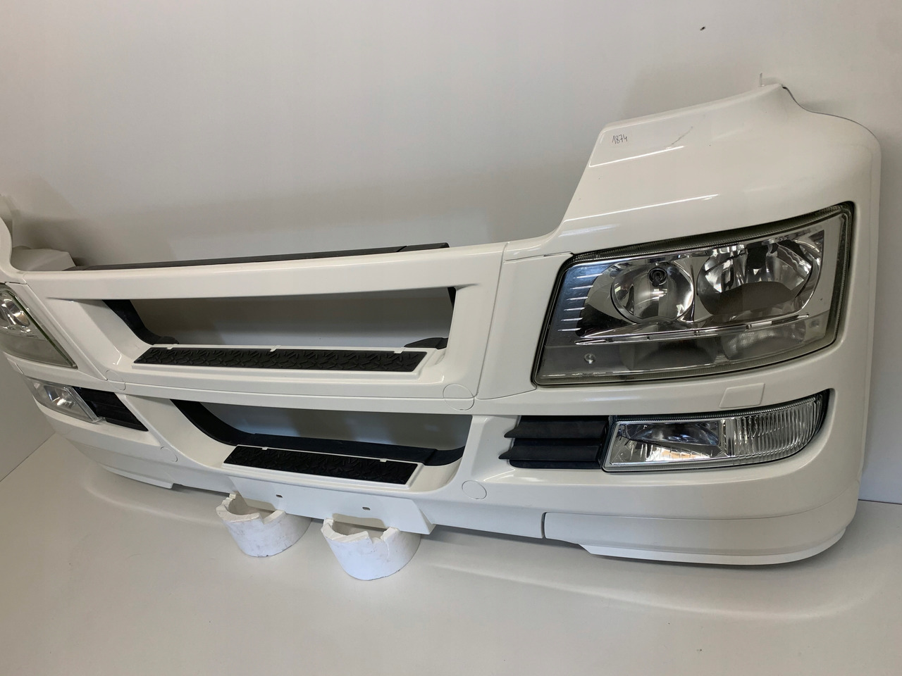 ZDERZAK XENON MAN TGS - Tampon - Kamyon: fotoğraf 5 ZDERZAK XENON MAN TGS - Tampon - Kamyon: fotoğraf 5