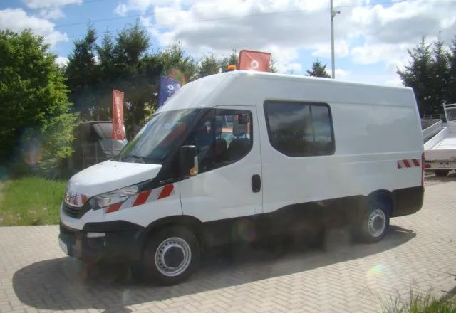 Iveco DAILY 35 S 16 REJESTRACJA NA 6-OSÓB SUPER NA KAMPERA - Panelvan: fotoğraf 2 Iveco DAILY 35 S 16 REJESTRACJA NA 6-OSÓB SUPER NA KAMPERA - Panelvan: fotoğraf 2