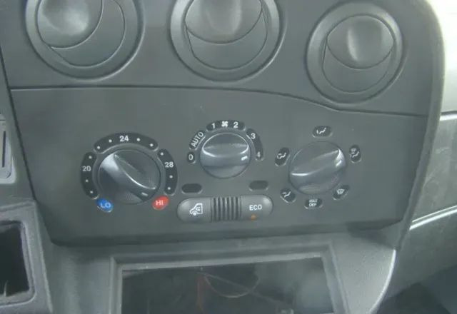 Damperli kamyonet Iveco DAILY 40 C 12 WYWROTKA 3.5T 4.20M KLIMA: fotoğraf 18 Damperli kamyonet Iveco DAILY 40 C 12 WYWROTKA 3.5T 4.20M KLIMA: fotoğraf 18