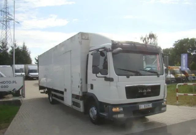 MAN TGL 12-220 8.10M KLIMA WINDA 2000KG - Kapalı kasa kamyon: fotoğraf 3 MAN TGL 12-220 8.10M KLIMA WINDA 2000KG - Kapalı kasa kamyon: fotoğraf 3