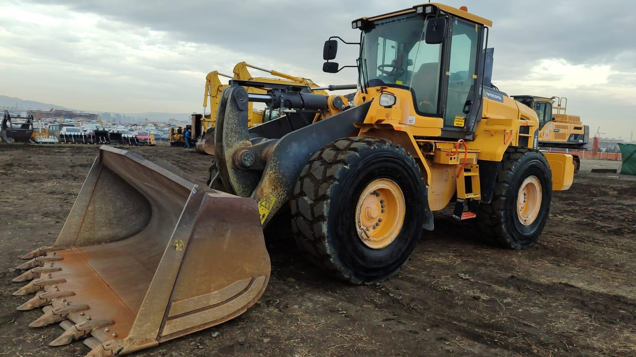 Volvo L120G Z - Tekerlekli yükleyici: fotoğraf 2 Volvo L120G Z - Tekerlekli yükleyici: fotoğraf 2