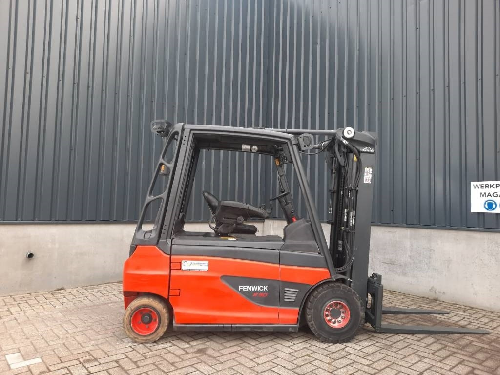 Linde E 30 L - Elektrikli forklift: fotoğraf 3 Linde E 30 L - Elektrikli forklift: fotoğraf 3