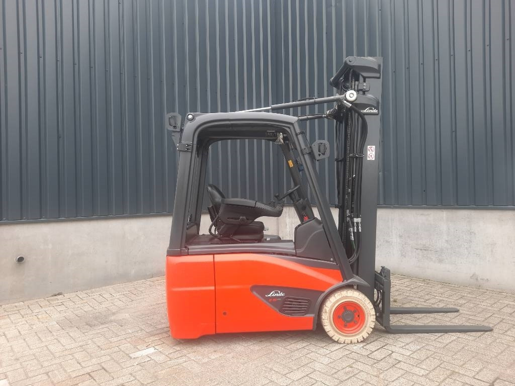 Linde E16-02 - Elektrikli forklift: fotoğraf 3 Linde E16-02 - Elektrikli forklift: fotoğraf 3
