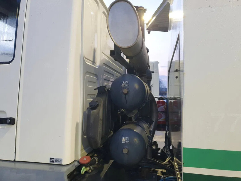 MAN LE 15.250 Eurovoirie Sweeper Manual Steelsuspension Euro 3 2007 - Yol süpürme aracı: fotoğraf 5 MAN LE 15.250 Eurovoirie Sweeper Manual Steelsuspension Euro 3 2007 - Yol süpürme aracı: fotoğraf 5