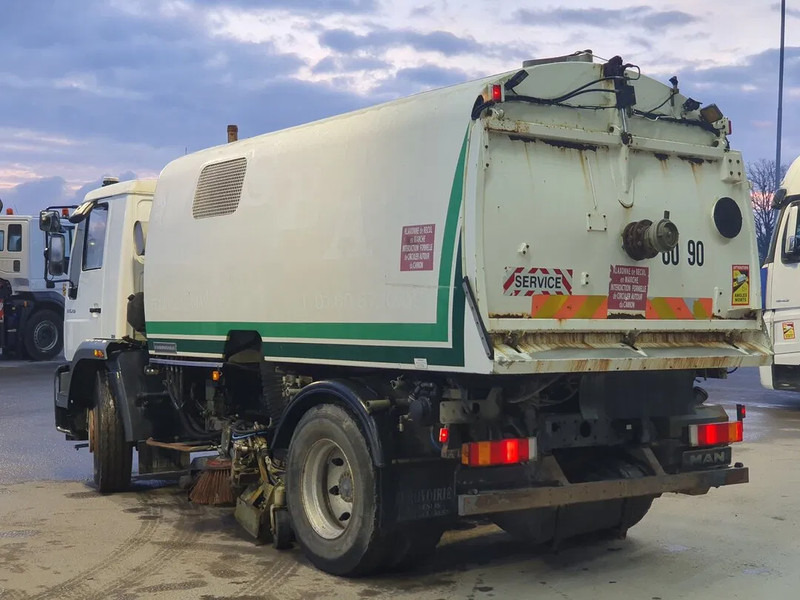 MAN LE 15.250 Eurovoirie Sweeper Manual Steelsuspension Euro 3 2007 - Yol süpürme aracı: fotoğraf 3 MAN LE 15.250 Eurovoirie Sweeper Manual Steelsuspension Euro 3 2007 - Yol süpürme aracı: fotoğraf 3