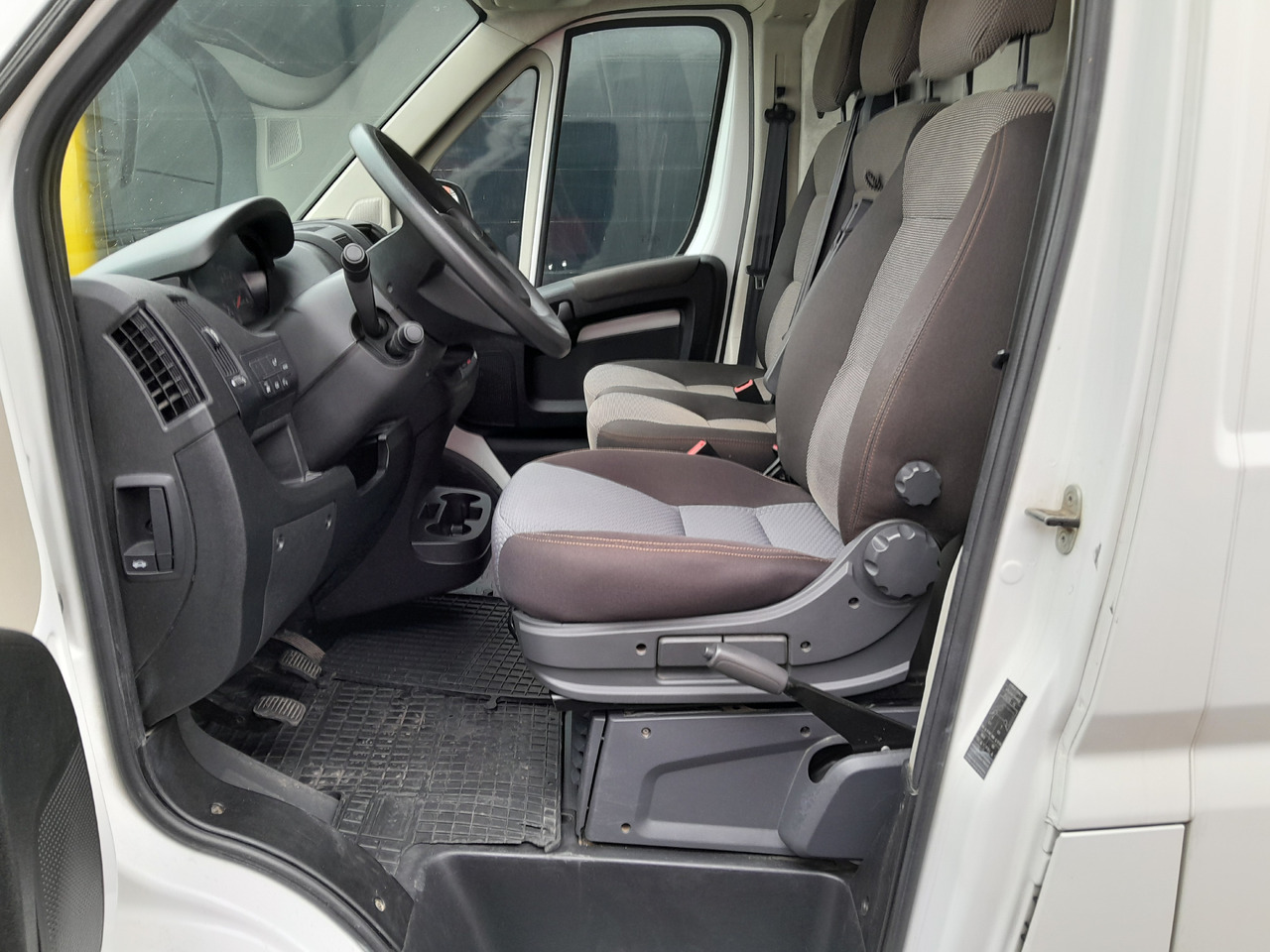 Kapalı kasa kamyonet PEUGEOT BOXER 2.2 BlueHDI 350 FT L3H2 Pro: fotoğraf 17