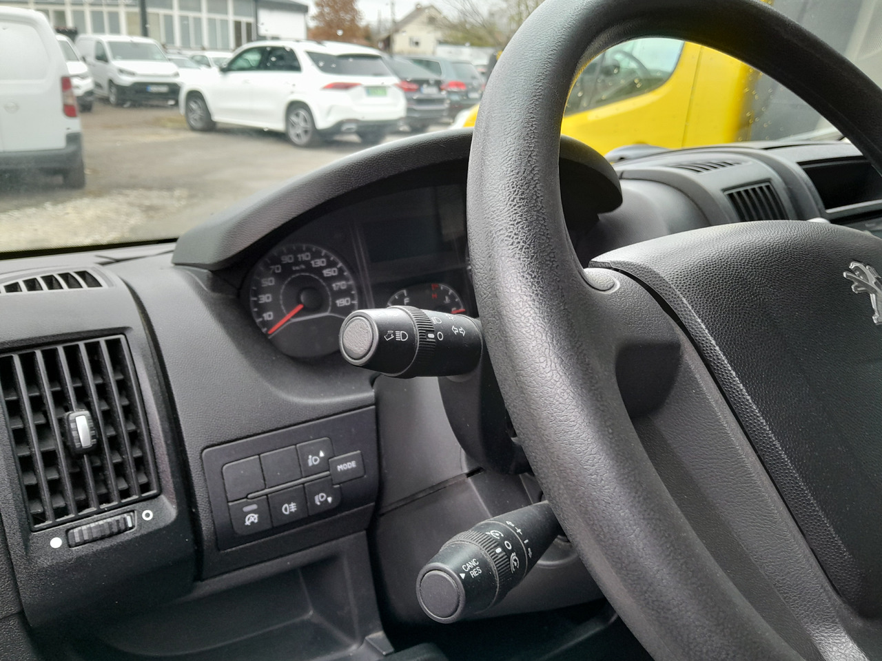 Kapalı kasa kamyonet PEUGEOT BOXER 2.2 BlueHDI 350 FT L3H2 Pro: fotoğraf 12