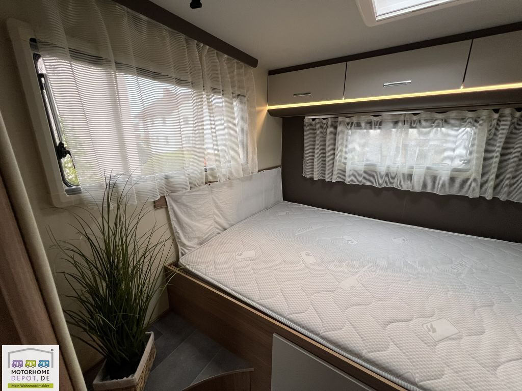 Ahorn Alaska TD Plus Aufl. 4to & Luftfed. & Hubbett - Semi entegre karavan: fotoğraf 5 Ahorn Alaska TD Plus Aufl. 4to & Luftfed. & Hubbett - Semi entegre karavan: fotoğraf 5