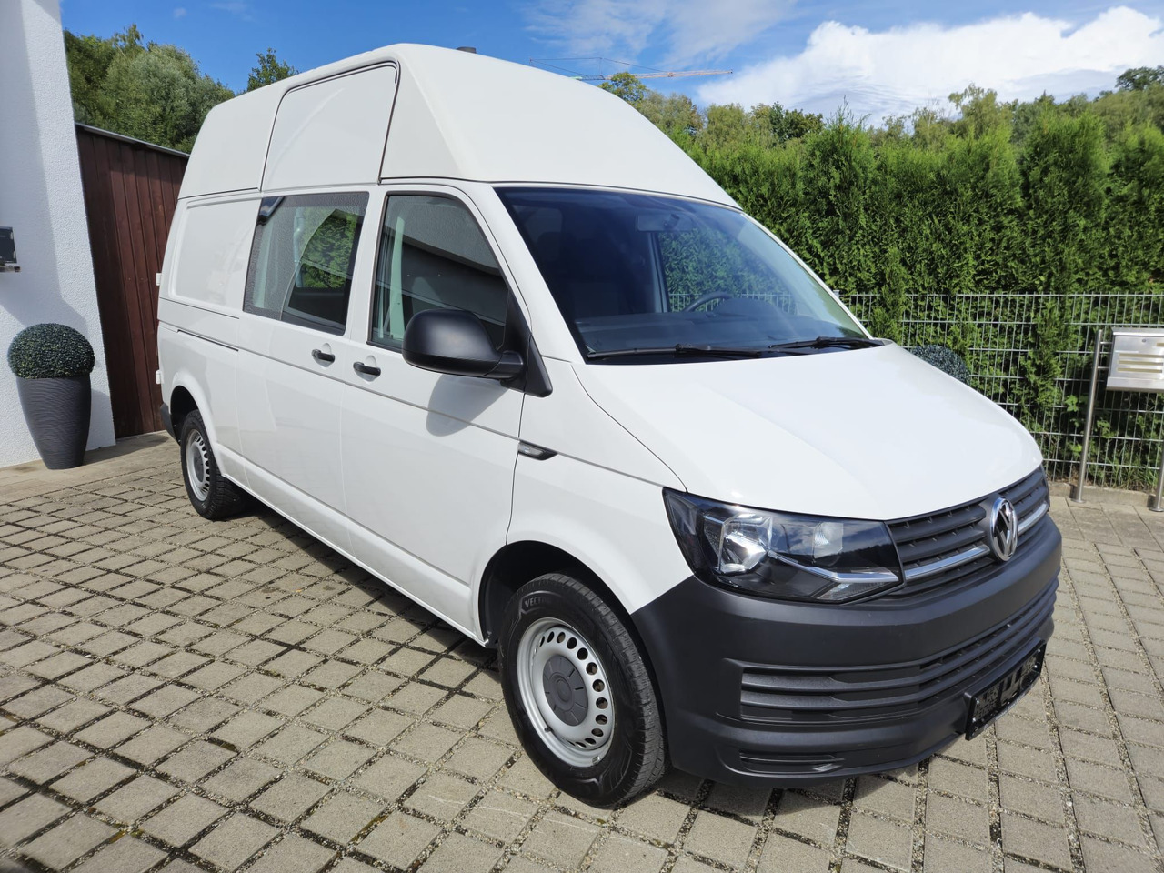 Volkswagen T6 Transporter Benzin Hochdach LR Standheizung - Küçük panelvan: fotoğraf 2 Volkswagen T6 Transporter Benzin Hochdach LR Standheizung - Küçük panelvan: fotoğraf 2