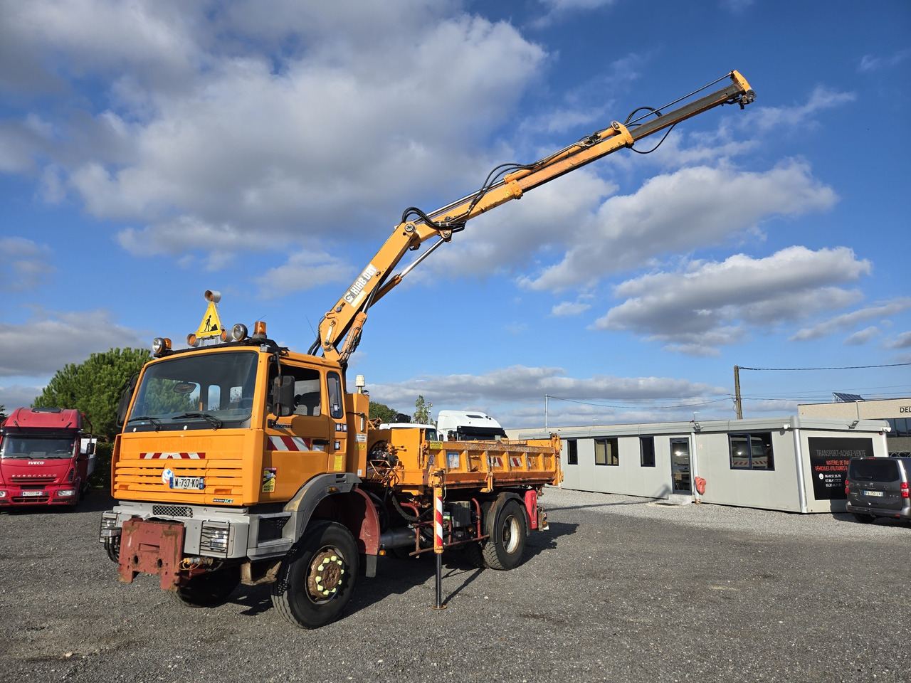 Renault G250 4x4 - Damperli kamyon, Vinçli kamyon: fotoğraf 1 Renault G250 4x4 - Damperli kamyon, Vinçli kamyon: fotoğraf 1