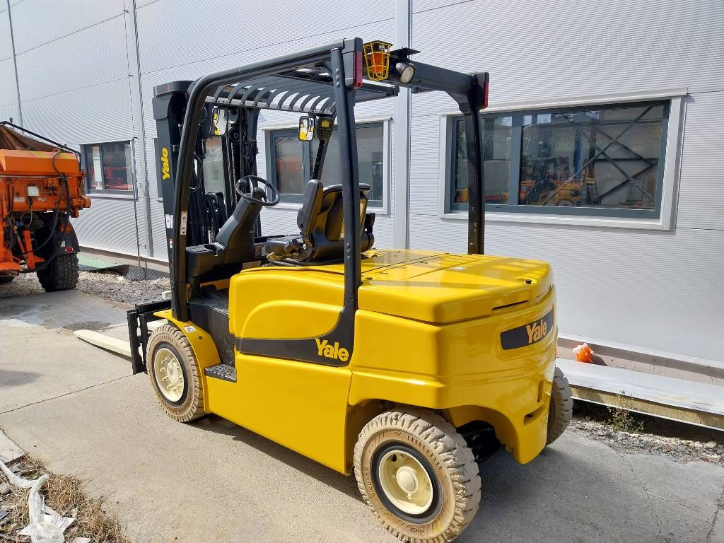 Yale ERP40VM - Elektrikli forklift: fotoğraf 4 Yale ERP40VM - Elektrikli forklift: fotoğraf 4