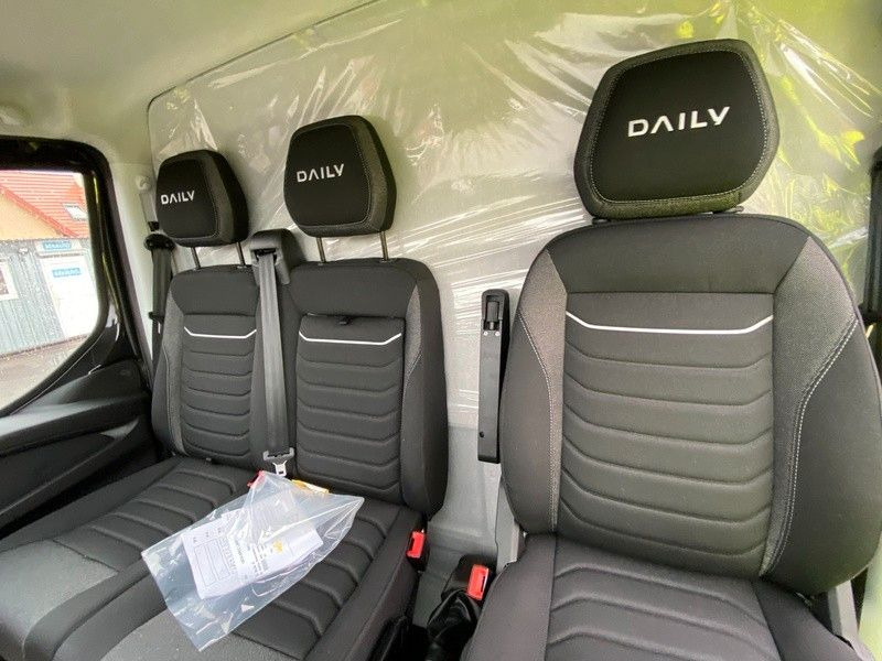 Iveco 35C18H - Panelvan: fotoğraf 5 Iveco 35C18H - Panelvan: fotoğraf 5