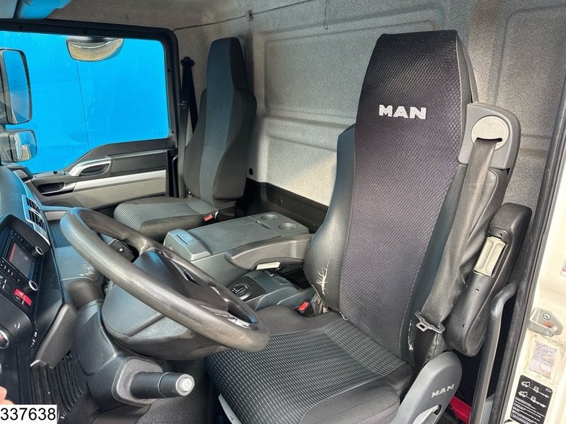 Refrijeratör kamyon MAN TGM 15 250 EURO 6, Carrier, Meat hanging rails: fotoğraf 8