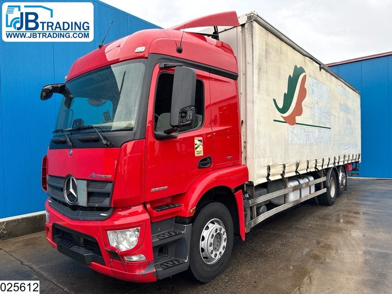 Mercedes-Benz Actros 2536 6X2, EURO 6, Dhollandia - Tenteli kamyon: fotoğraf 1 Mercedes-Benz Actros 2536 6X2, EURO 6, Dhollandia - Tenteli kamyon: fotoğraf 1